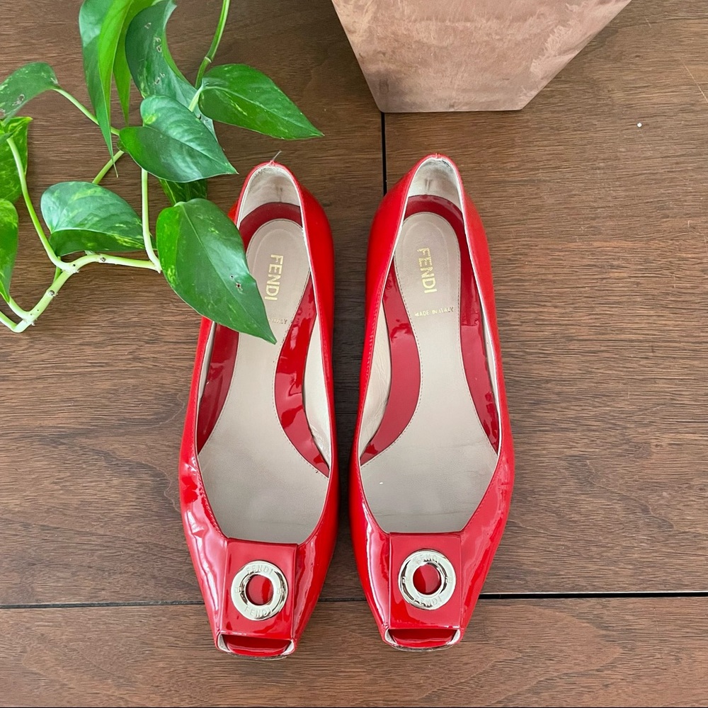 Fendi shoes flats size 38 size 7.5 red patent leather peep toe designer